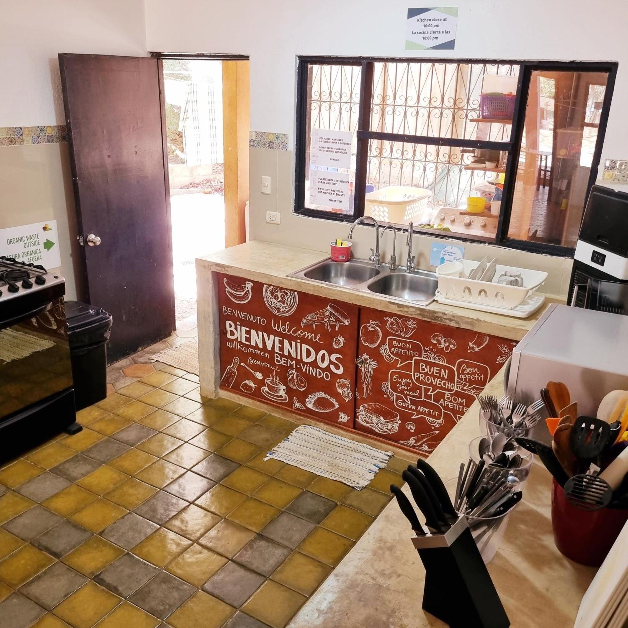 Casa Pura Vida Surf Hostel - Tamarindo Costa Rica Kültér fotó